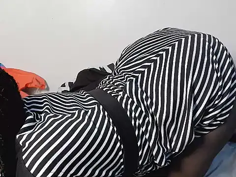 Snapshot of phat_coochie chatting on 14, 6, 2026 phat coochie online show from 14, 6, 2026