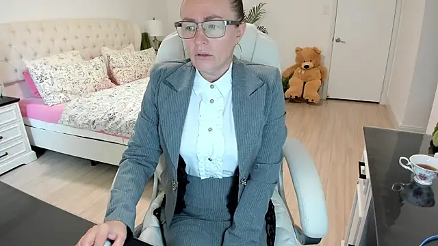 Vika73 online show from 18, 10, 2025