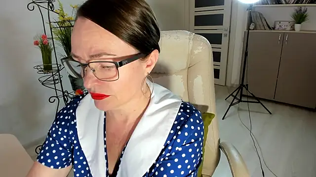 Vika73 online show from 1, 12, 2025