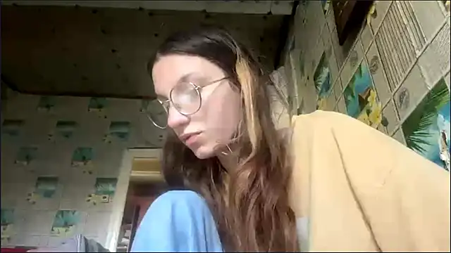 Snapshot of SparkleJebb chatting on 7, 6, 2026 SparkleJebb online show from 7, 6, 2026