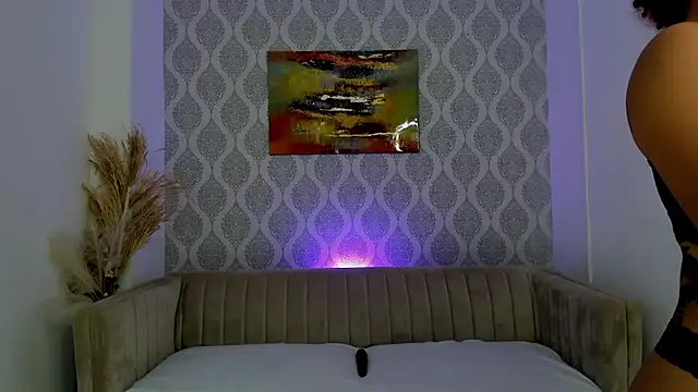 Snapshot of Nikki_Rousmel chatting on 15, 6, 2026 Nikki Rousmel online show from 15, 6, 2026