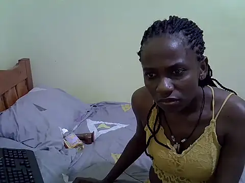Snapshot of Pearl_petite chatting on 19, 5, 2026 Pearl petite online show from 19, 5, 2026