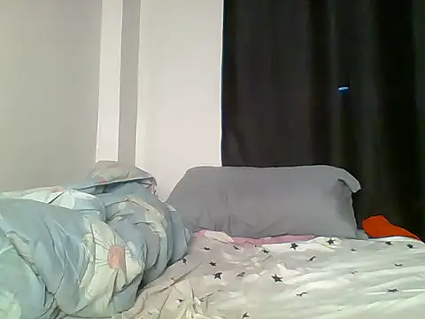 Snapshot of kee_vigin chatting on 21, 6, 2026 kee vigin online show from 21, 6, 2026