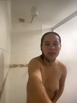 MadisonYoung000 online show from 10, 6, 2026