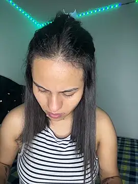 MadisonYoung000 online show from 4, 6, 2026