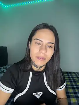MadisonYoung000 online show from 4, 6, 2026