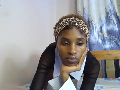 Snapshot of Fl0wrs_ chatting on 1, 6, 2026 Fl0wrs online show from 1, 6, 2026