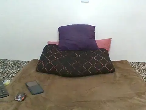 Snapshot of cessylolla8 chatting on 16, 6, 2026 cessylolla8 online show from 16, 6, 2026