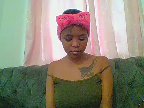 Snapshot of Sweet_cumshie chatting on 22, 5, 2026 Sweet cumshie online show from 22, 5, 2026