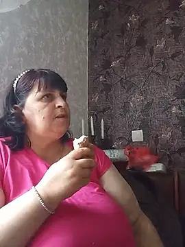 Snapshot of LisichkaOksana chatting on 4, 6, 2026 LisichkaOksana online show from 4, 6, 2026