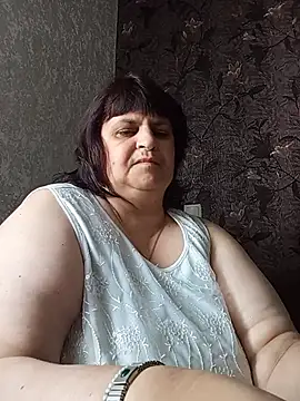 Snapshot of LisichkaOksana chatting on 2, 6, 2026 LisichkaOksana online show from 2, 6, 2026