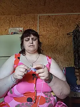 Snapshot of LisichkaOksana chatting on 10, 6, 2026 LisichkaOksana online show from 10, 6, 2026