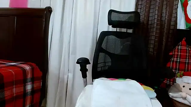 Snapshot of jenny_milf69 chatting on 25, 11, 2025 jenny milf69 online show from 25, 11, 2025