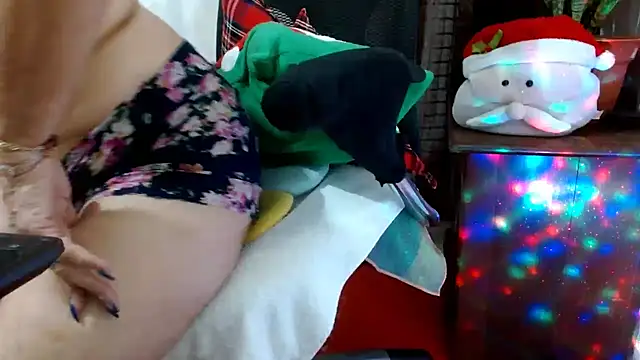 Snapshot of jenny_milf69 chatting on 12, 11, 2025 jenny milf69 online show from 12, 11, 2025