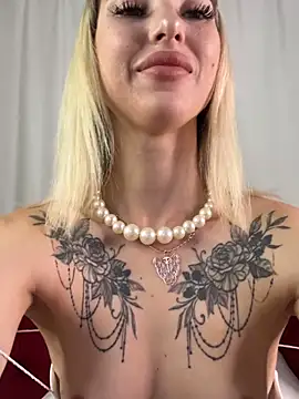 Snapshot of TeaseBabeXXX chatting on 19, 6, 2026 TeaseBabeXXX online show from 19, 6, 2026
