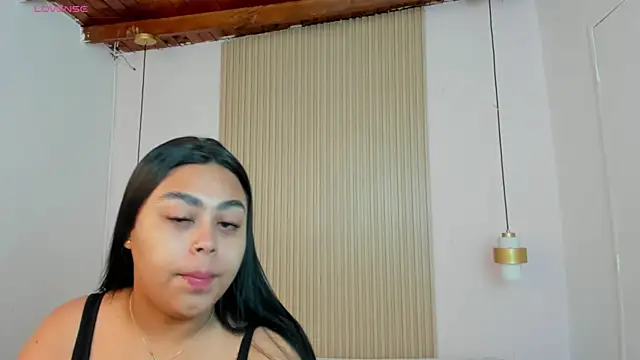 Snapshot of MiaLane3 chatting on 27, 6, 2026 MiaLane3 online show from 27, 6, 2026