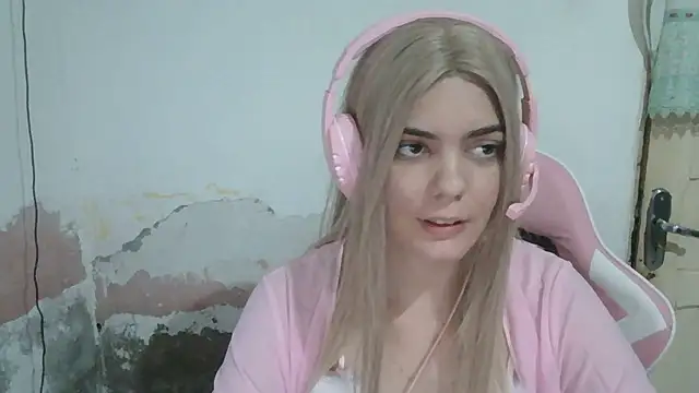Snapshot of Angel_Ristoww chatting on 21, 6, 2026 Angel Ristoww online show from 21, 6, 2026