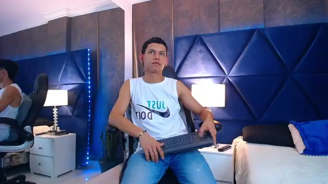 Snapshot of ThiagoFerrer_ chatting on 26, 6, 2026 ThiagoFerrer online show from 26, 6, 2026