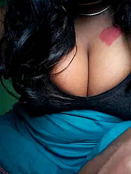 Snapshot of Tamil-ammukutty18 chatting on 6, 7, 2026 Tamil-ammukutty18 online show from 6, 7, 2026