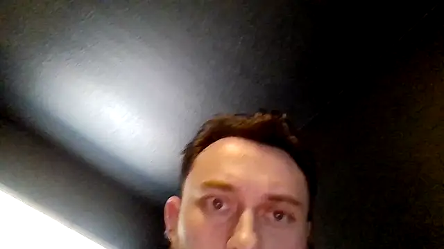 Tallhungcloudyyy online show from 9, 6, 2026