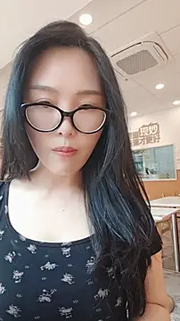 Snapshot of lylxili chatting on 17, 6, 2026 lylxili online show from 17, 6, 2026