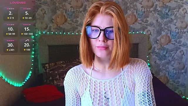 Snapshot of Juli_Ginger chatting on 10, 6, 2026 Juli Ginger online show from 10, 6, 2026