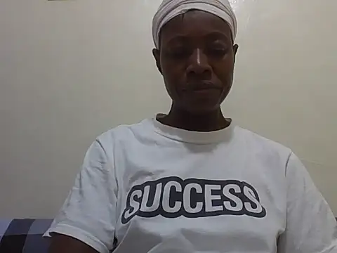 Snapshot of Eebony_Bubbly chatting on 4, 6, 2026 Eebony Bubbly online show from 4, 6, 2026