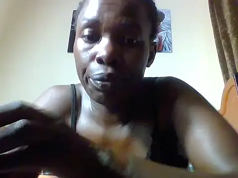 Snapshot of Sparklebootyqueen chatting on 18, 5, 2026 Sparklebootyqueen online show from 18, 5, 2026