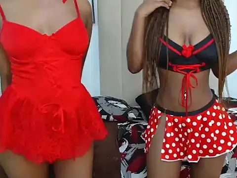 Snapshot of SexyTamia_13 chatting on 5, 6, 2026 SexyTamia 13 online show from 5, 6, 2026
