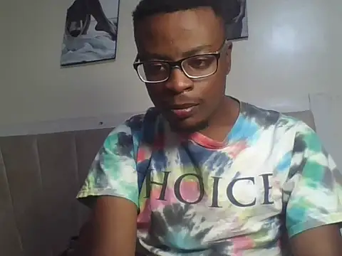 Snapshot of freakyboy255 chatting on 17, 6, 2026 freakyboy255 online show from 17, 6, 2026