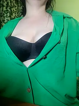 Snapshot of MiaRox chatting on 25, 5, 2026 MiaRox online show from 25, 5, 2026