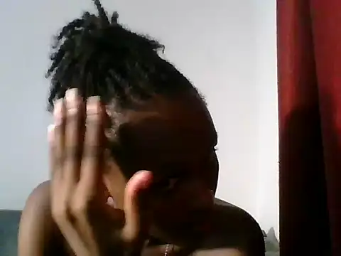 Snapshot of Sleek_petite chatting on 11, 6, 2026 Sleek petite online show from 11, 6, 2026