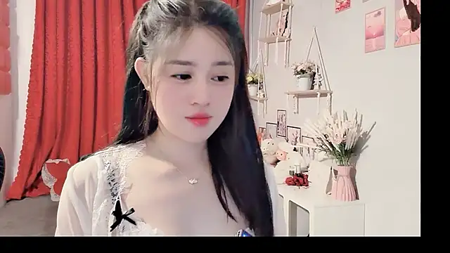 Snapshot of Bee-Cherry chatting on 4, 6, 2026 Bee-Cherry online show from 4, 6, 2026