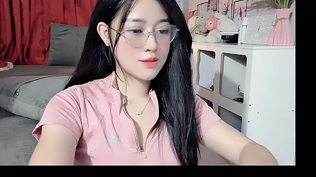 Snapshot of Bee-Cherry chatting on 29, 5, 2026 Bee-Cherry online show from 29, 5, 2026