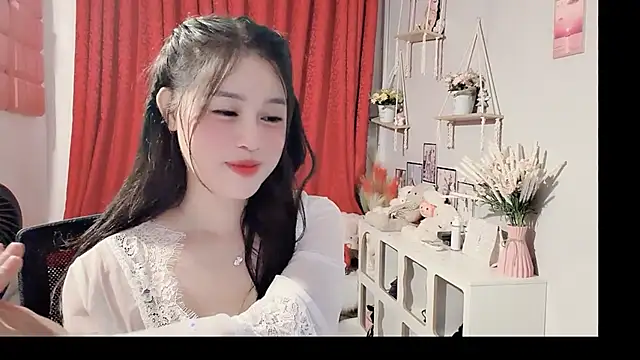 Snapshot of Bee-Cherry chatting on 3, 6, 2026 Bee-Cherry online show from 3, 6, 2026