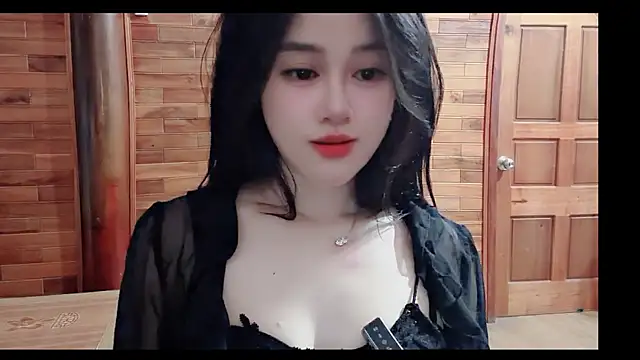 Snapshot of Bee-Cherry chatting on 15, 6, 2026 Bee-Cherry online show from 15, 6, 2026