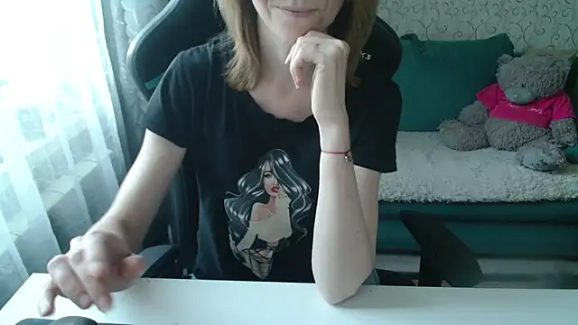 Snapshot of -Millamanka- chatting on 17, 6, 2026 -Millamanka- online show from 17, 6, 2026