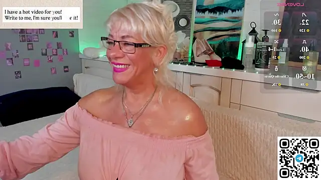 Snapshot of Anna_Coolidge chatting on 27, 6, 2026 Anna Coolidge online show from 27, 6, 2026