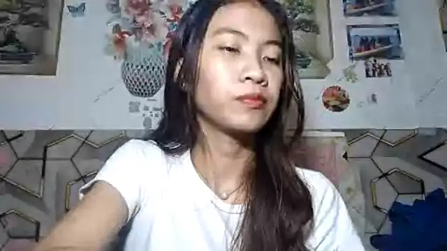 Snapshot of DeeannGunby chatting on 11, 7, 2026 DeeannGunby online show from 11, 7, 2026