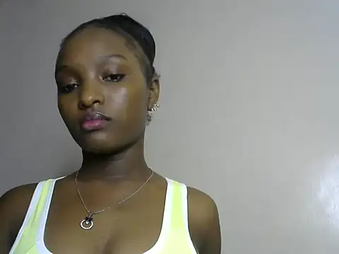 Snapshot of Sexy_strawberina chatting on 27, 6, 2026 Sexy strawberina online show from 27, 6, 2026