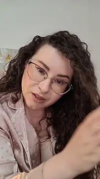 Snapshot of Elissa_Floyd__ chatting on 4, 6, 2026 Elissa Floyd online show from 4, 6, 2026