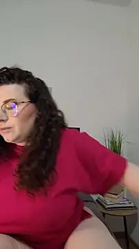 Snapshot of Elissa_Floyd__ chatting on 2, 6, 2026 Elissa Floyd online show from 2, 6, 2026
