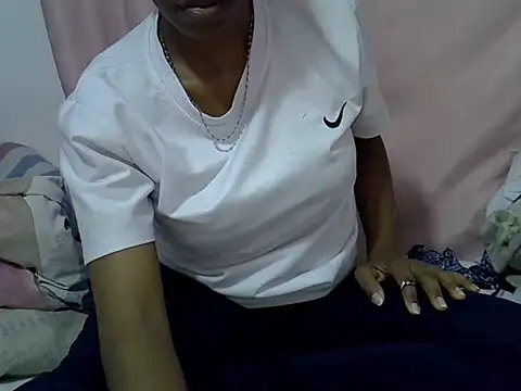 Snapshot of ebonypretty2 chatting on 20, 7, 2026 ebonypretty2 online show from 20, 7, 2026