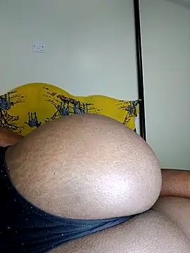 Snapshot of Sexy_ass22 chatting on 18, 5, 2026 Sexy ass22 online show from 18, 5, 2026