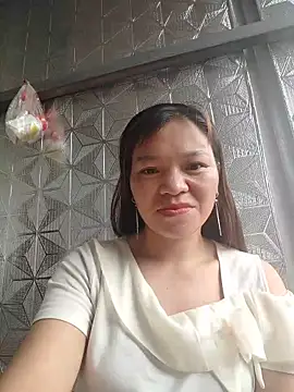 Snapshot of lya_sexyy chatting on 5, 6, 2026 lya sexyy online show from 5, 6, 2026