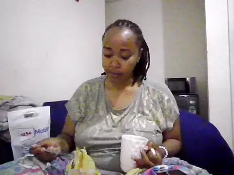 Snapshot of atara_seren chatting on 20, 5, 2026 atara seren online show from 20, 5, 2026
