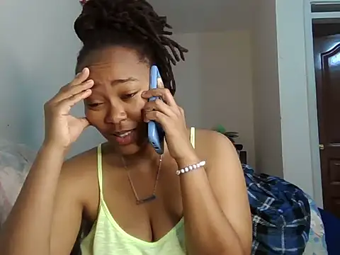 Snapshot of atara_seren chatting on 7, 6, 2026 atara seren online show from 7, 6, 2026