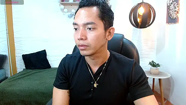 Snapshot of paul_cros chatting on 29, 5, 2026 paul cros online show from 29, 5, 2026