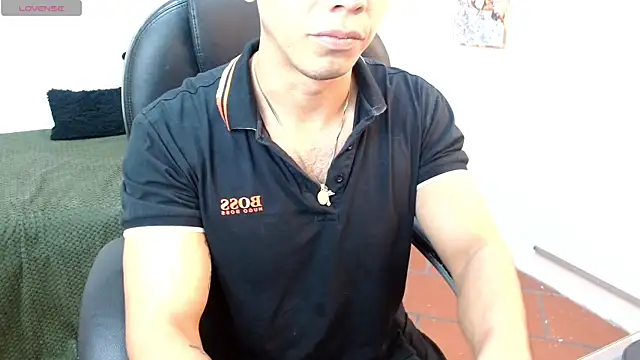 Snapshot of paul_cros chatting on 5, 6, 2026 paul cros online show from 5, 6, 2026