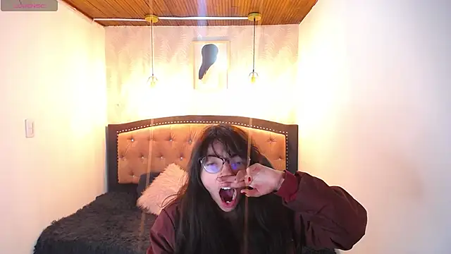 Snapshot of Allyshon_ chatting on 17, 6, 2026 Allyshon online show from 17, 6, 2026